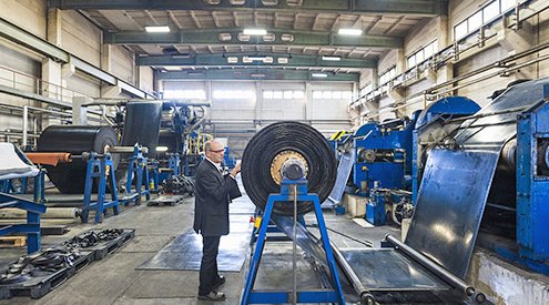 What are the characteristics of Rubber strips cutting & slitting machine 01