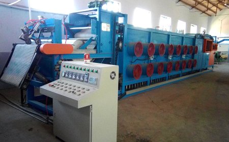 Rubber sheet batch-off cooler, batch-off cooler, rubber sheet batch-off cooling machine